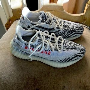 Yeezy zebra running shoes perfect condition worn once size 8